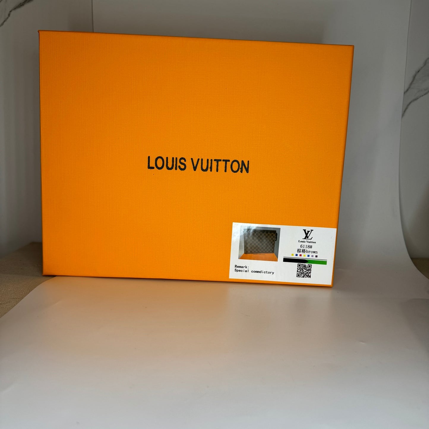 Lv clutch black