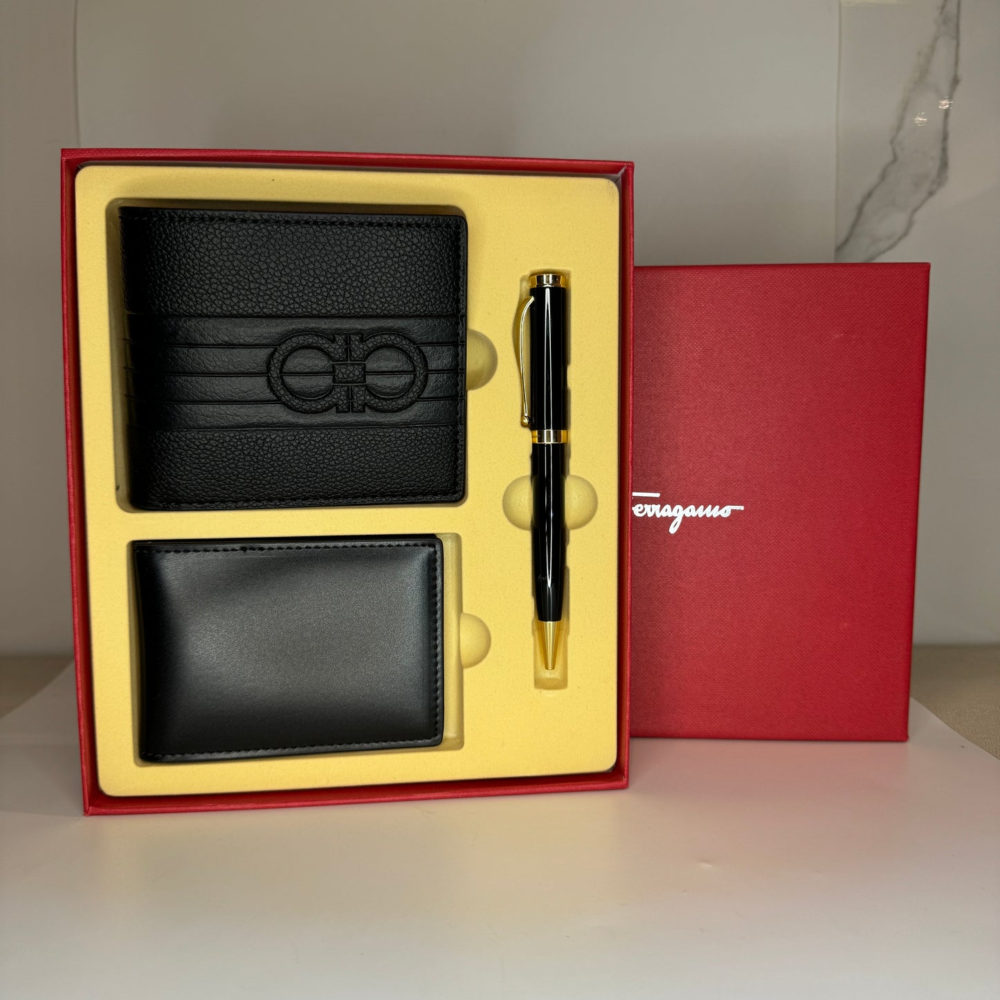 Ferragamo set
