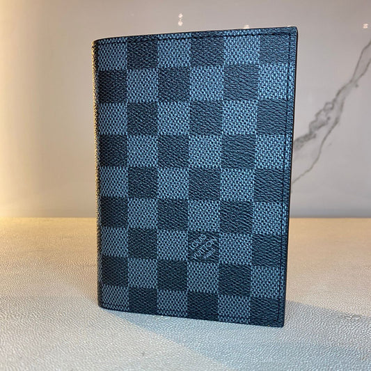 LV PASSPORT HOLDER